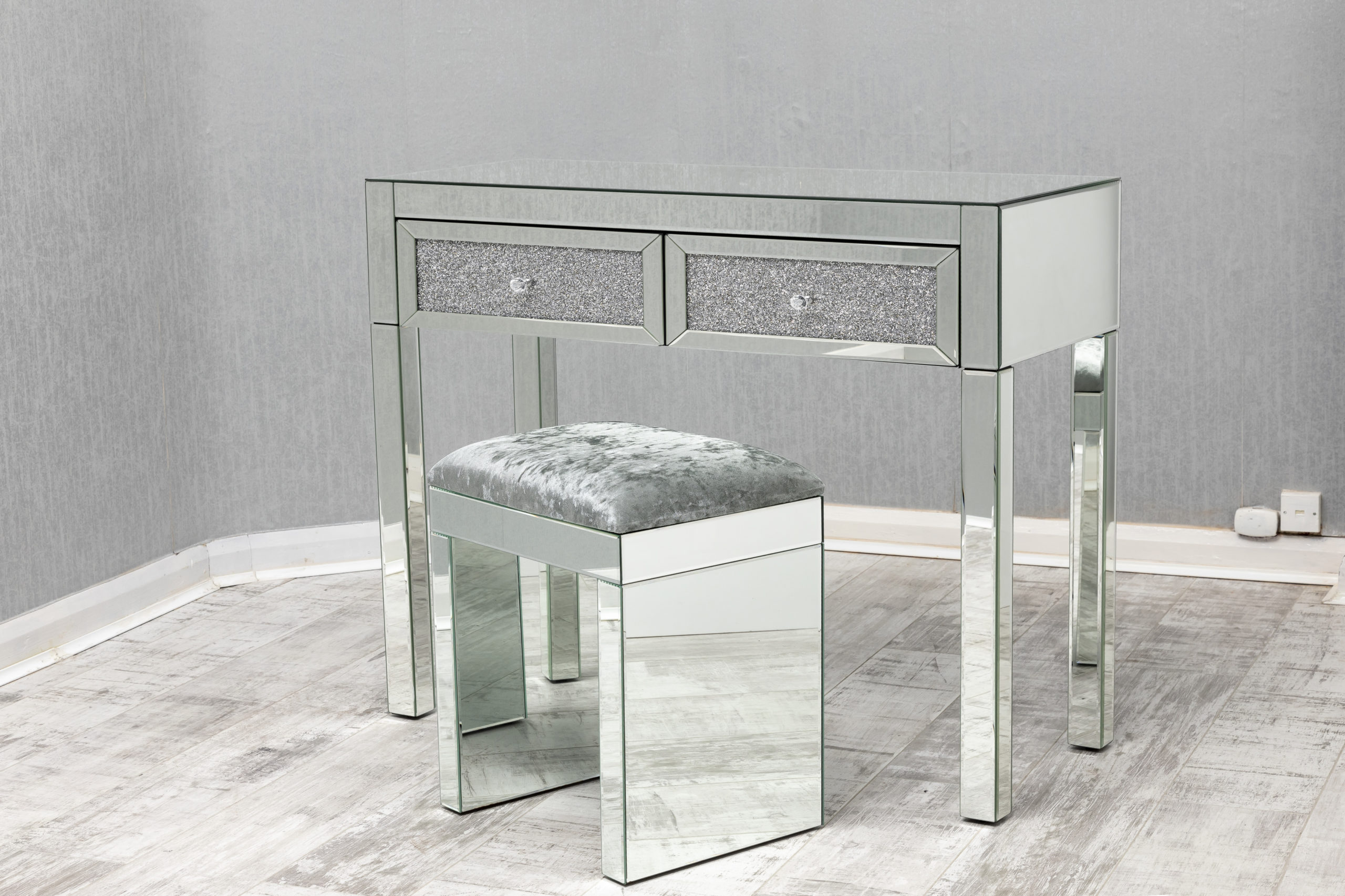 crushed diamond mirrored bedroom furniture